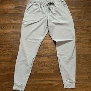 Women’s under armor jogger sweatpants